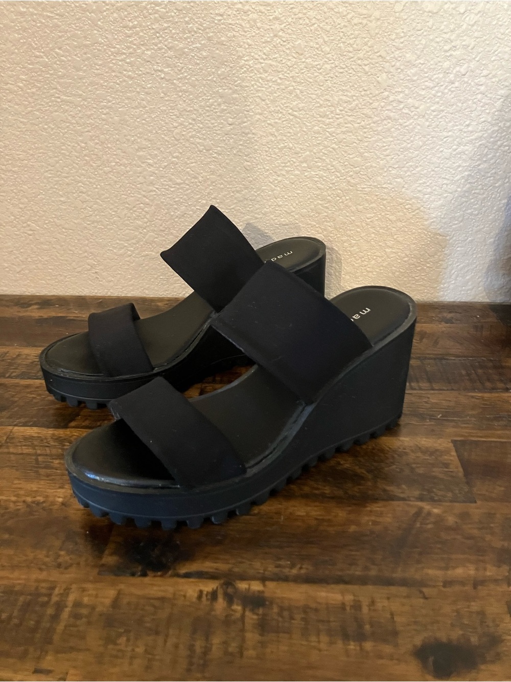 Madden Girl Black Wide Strap Platform Sandals - Picture 4 of 4